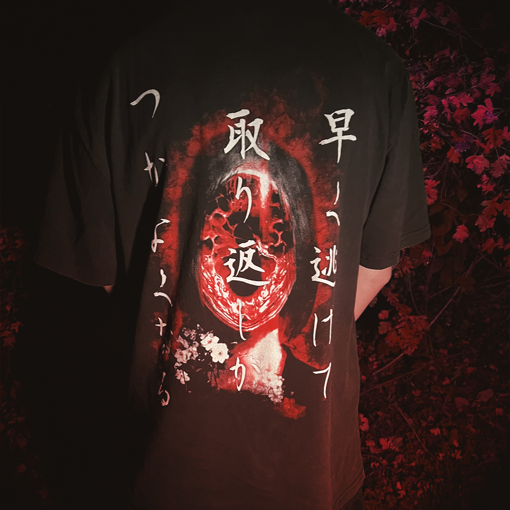 ⨍ T-SHIRT Pre-Order